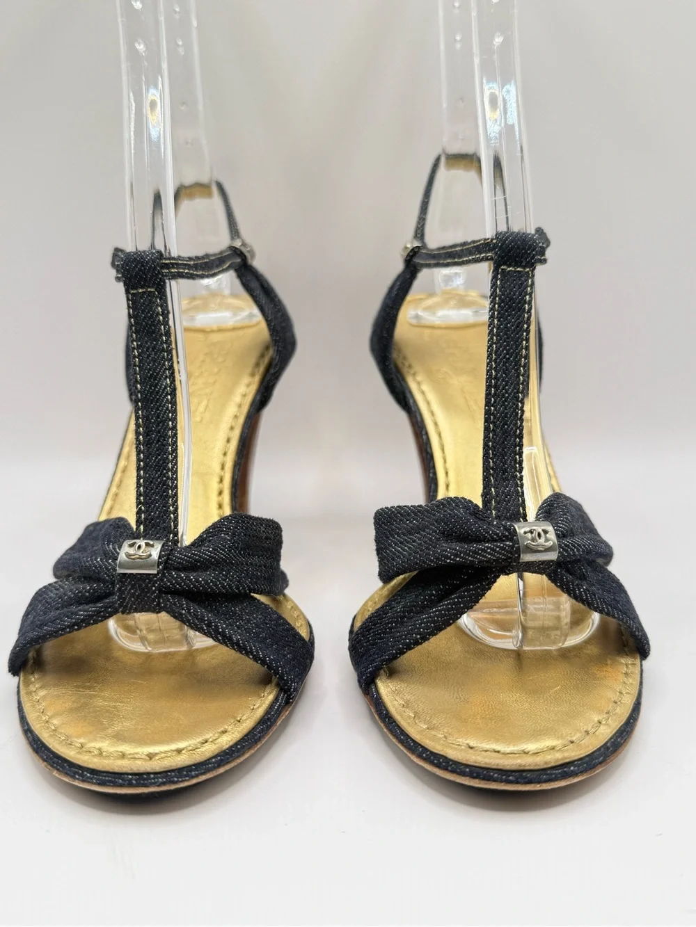 CHANEL Y2K Denim T-Strap  Sandals Heels CC Logo Blue Denim Wood Heel authentic